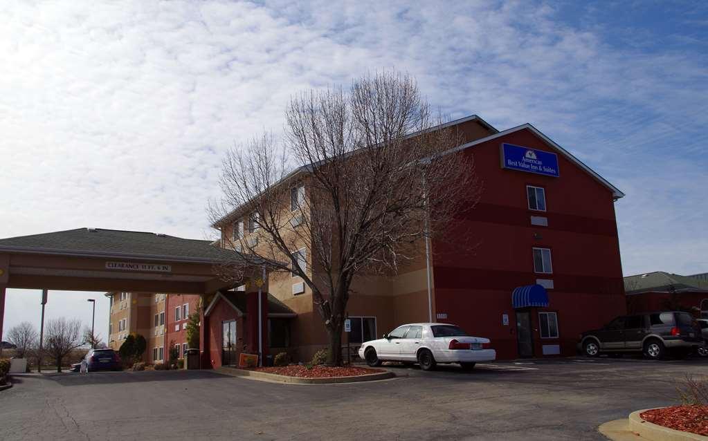 Americas Best Value Inn And Suites Saint Charles Luaran gambar