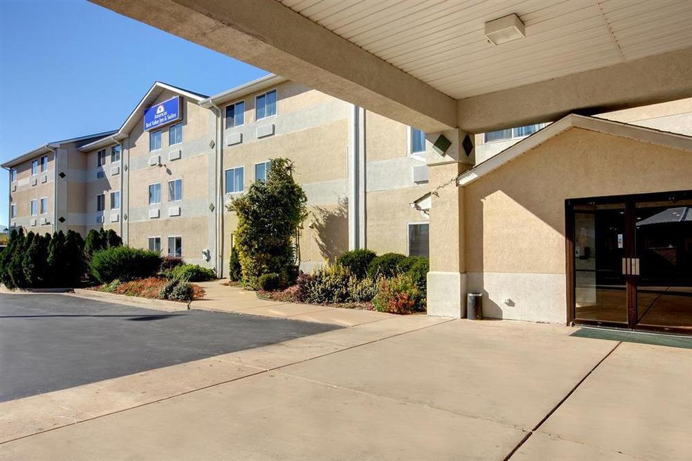 Americas Best Value Inn And Suites Saint Charles Luaran gambar