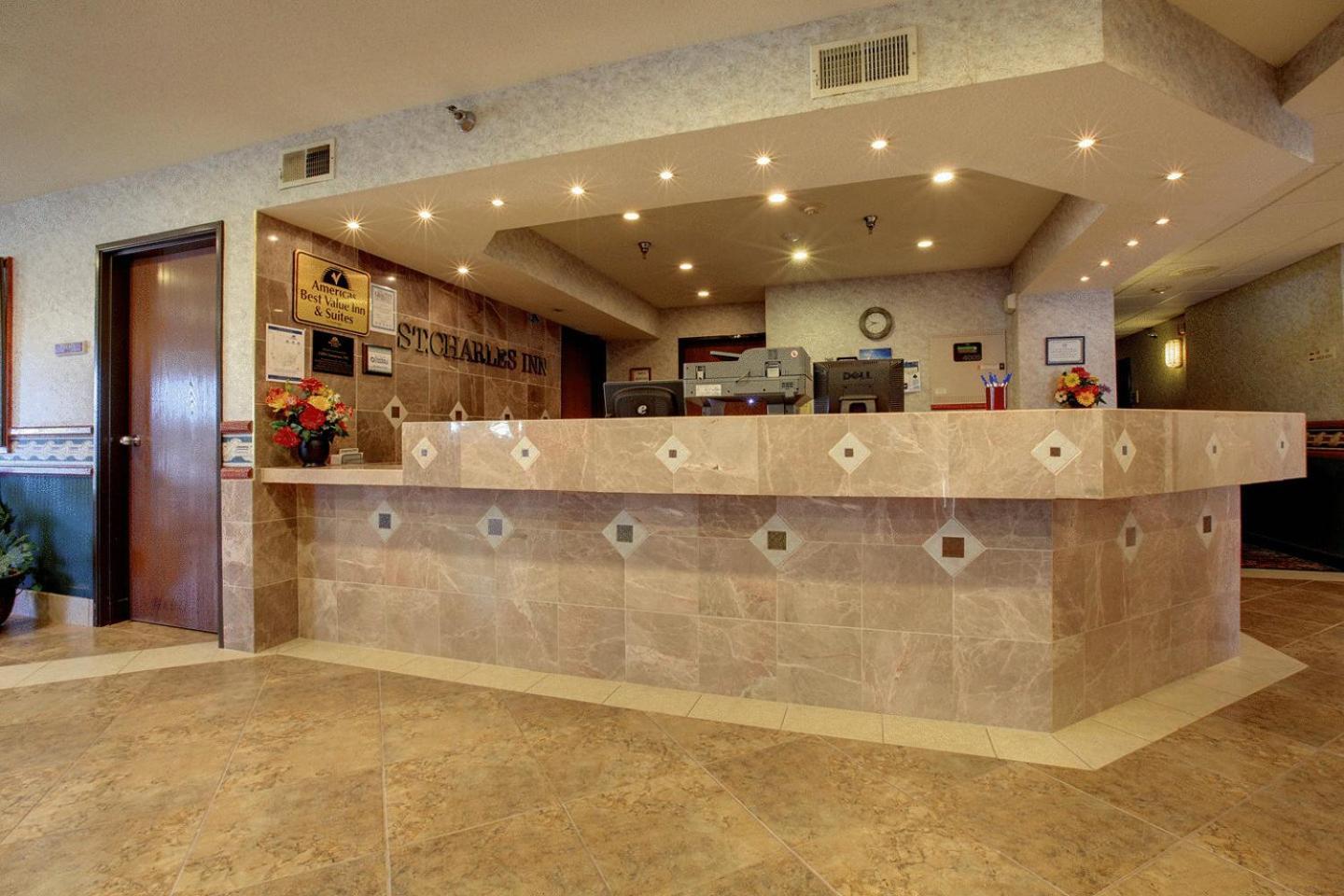 Americas Best Value Inn And Suites Saint Charles Dalaman gambar