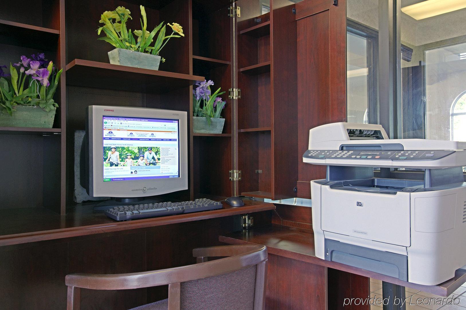 Americas Best Value Inn And Suites Saint Charles Kemudahan gambar