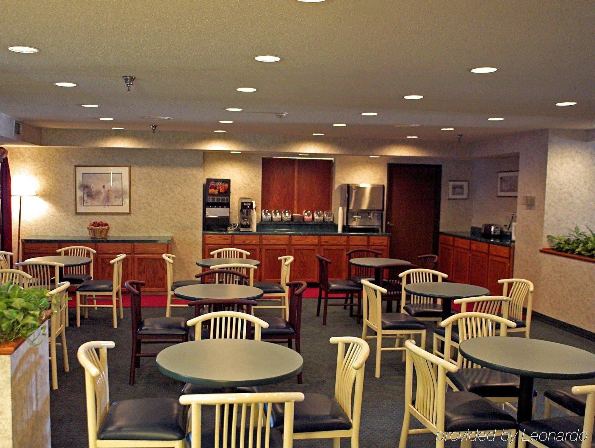 Americas Best Value Inn And Suites Saint Charles Luaran gambar