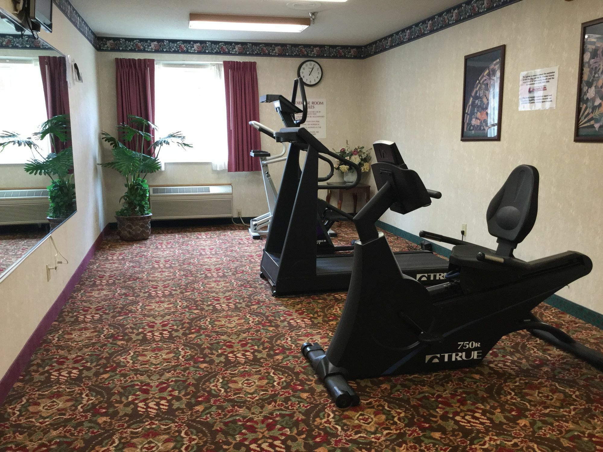 Americas Best Value Inn And Suites Saint Charles Luaran gambar