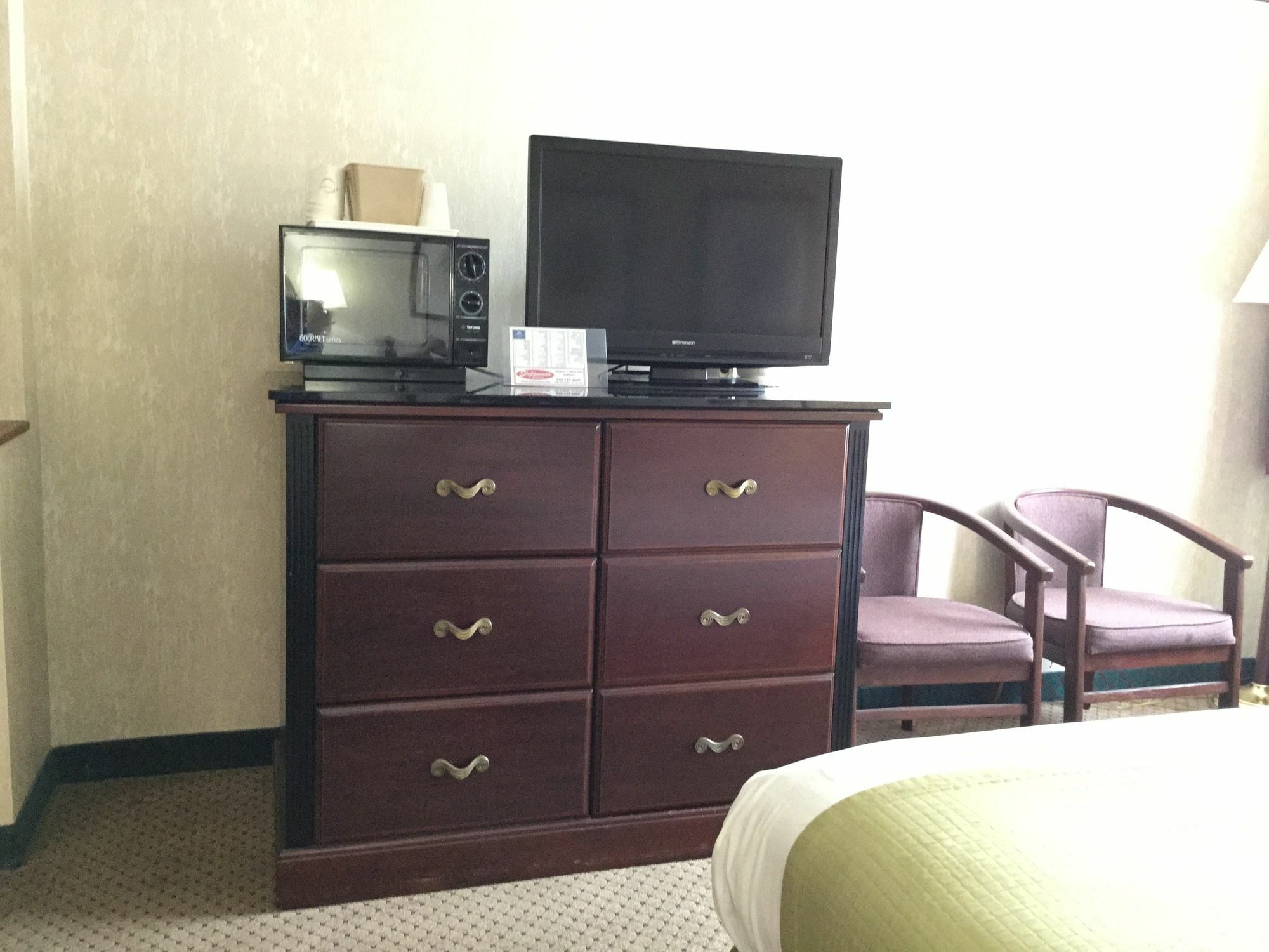 Americas Best Value Inn And Suites Saint Charles Luaran gambar