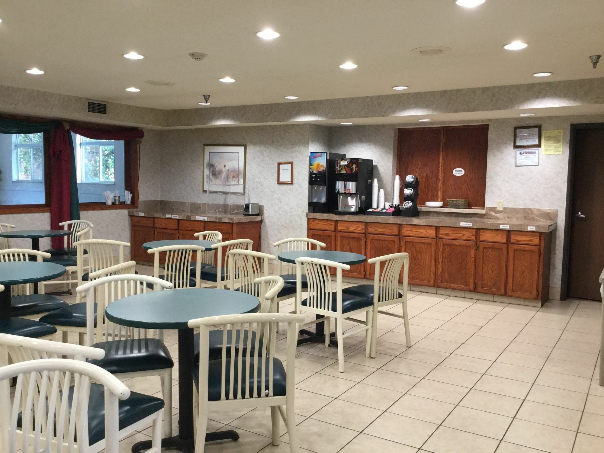 Americas Best Value Inn And Suites Saint Charles Luaran gambar